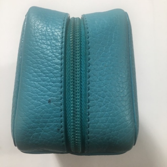 Trish McEvoy Petite Blue Leather Makeup Planner - Picture 12 of 14